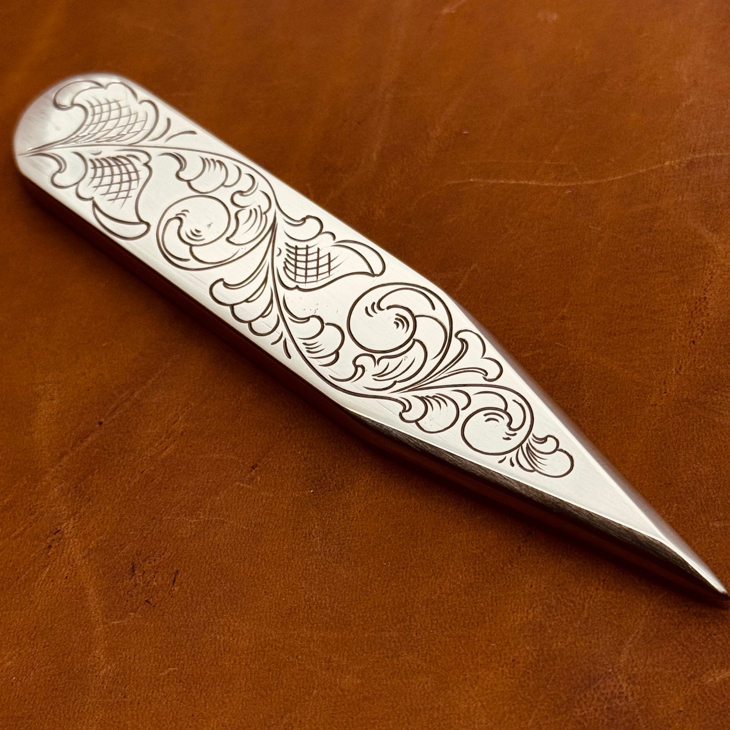 Hand Engraved Point Turner/Seam Creaser