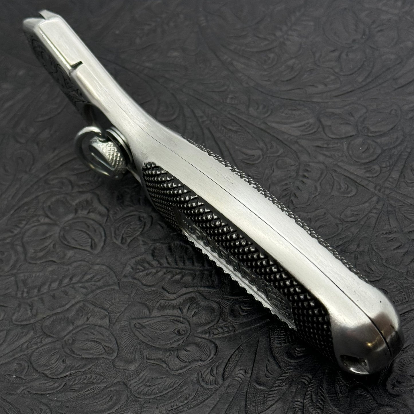 Hand Engraved Roberts Carpet Knife