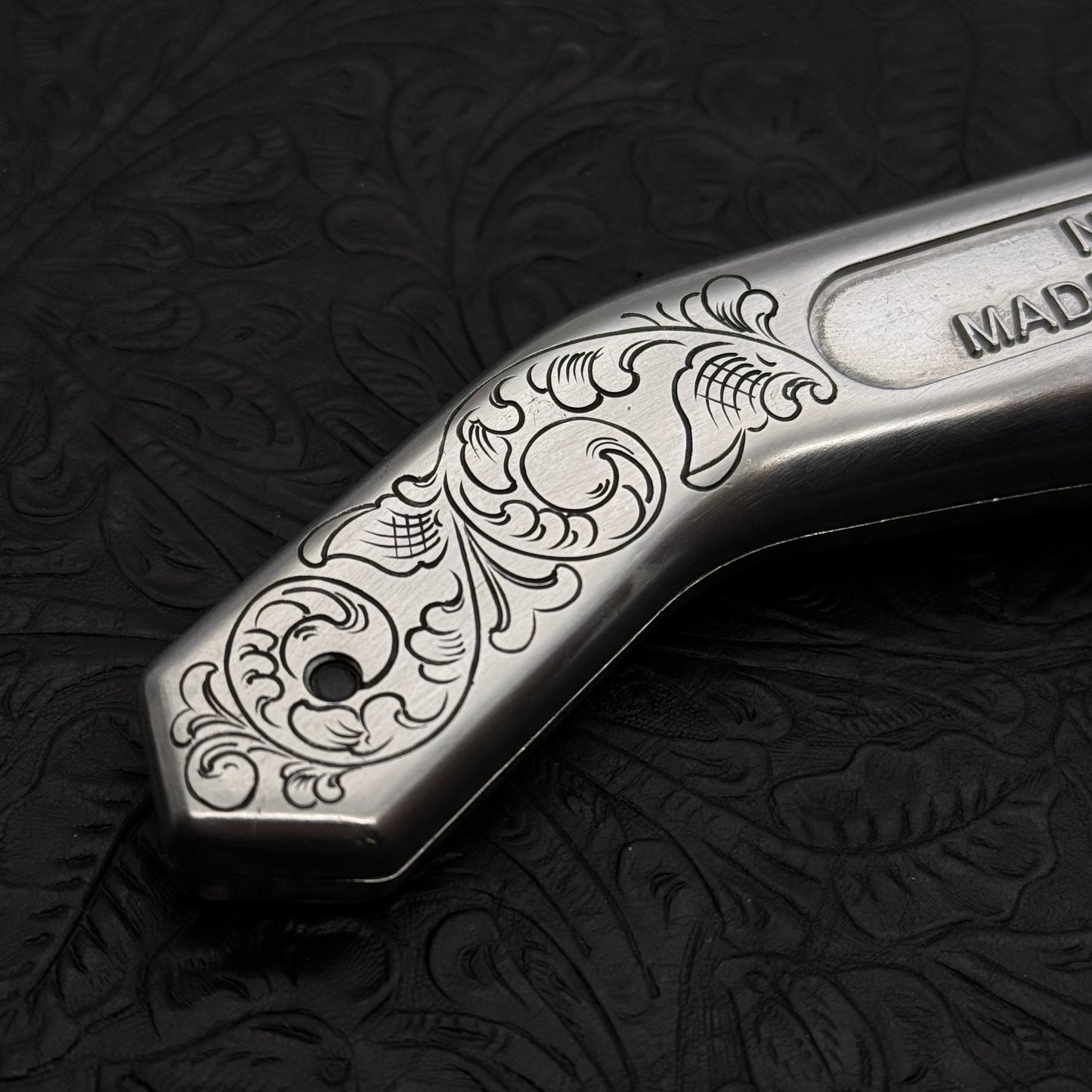 Hand Engraved Gundlach Carpet Knife