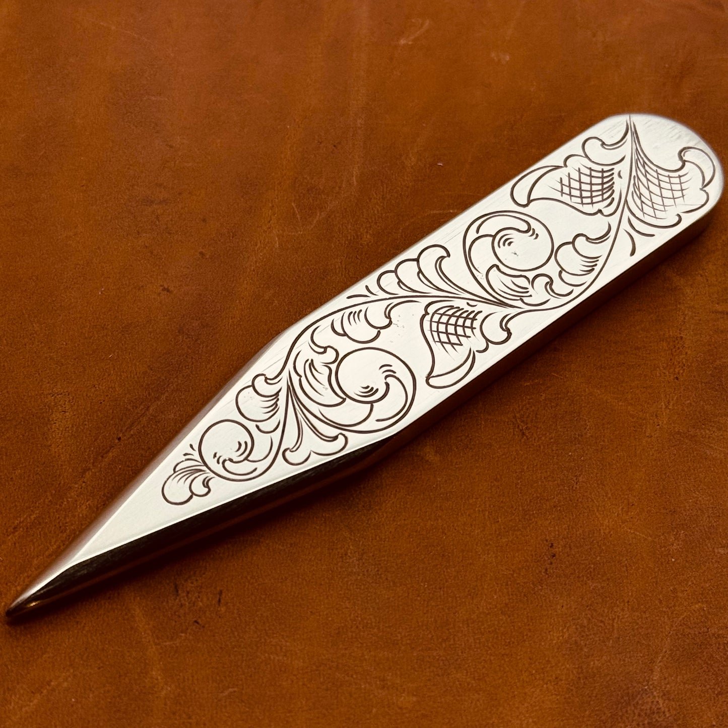Hand Engraved Point Turner/Seam Creaser