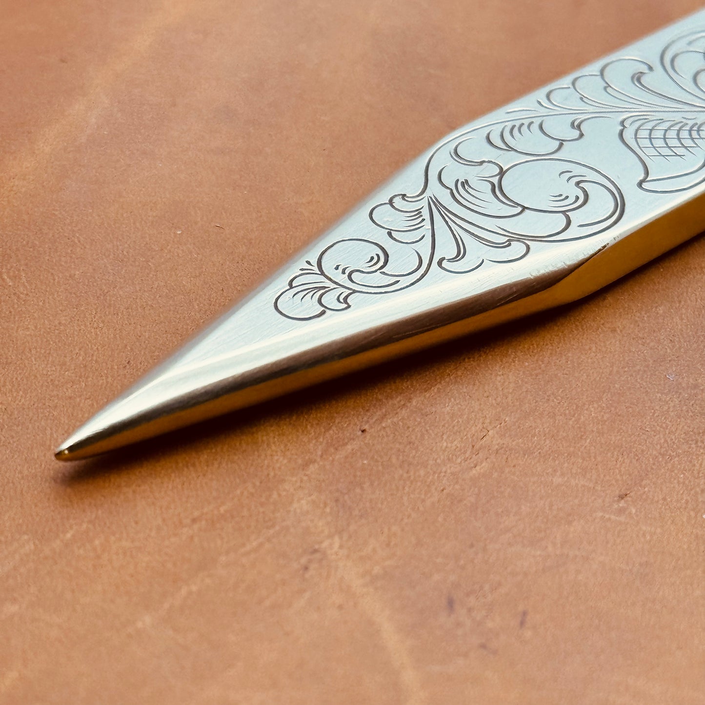 Hand Engraved Point Turner/Seam Creaser