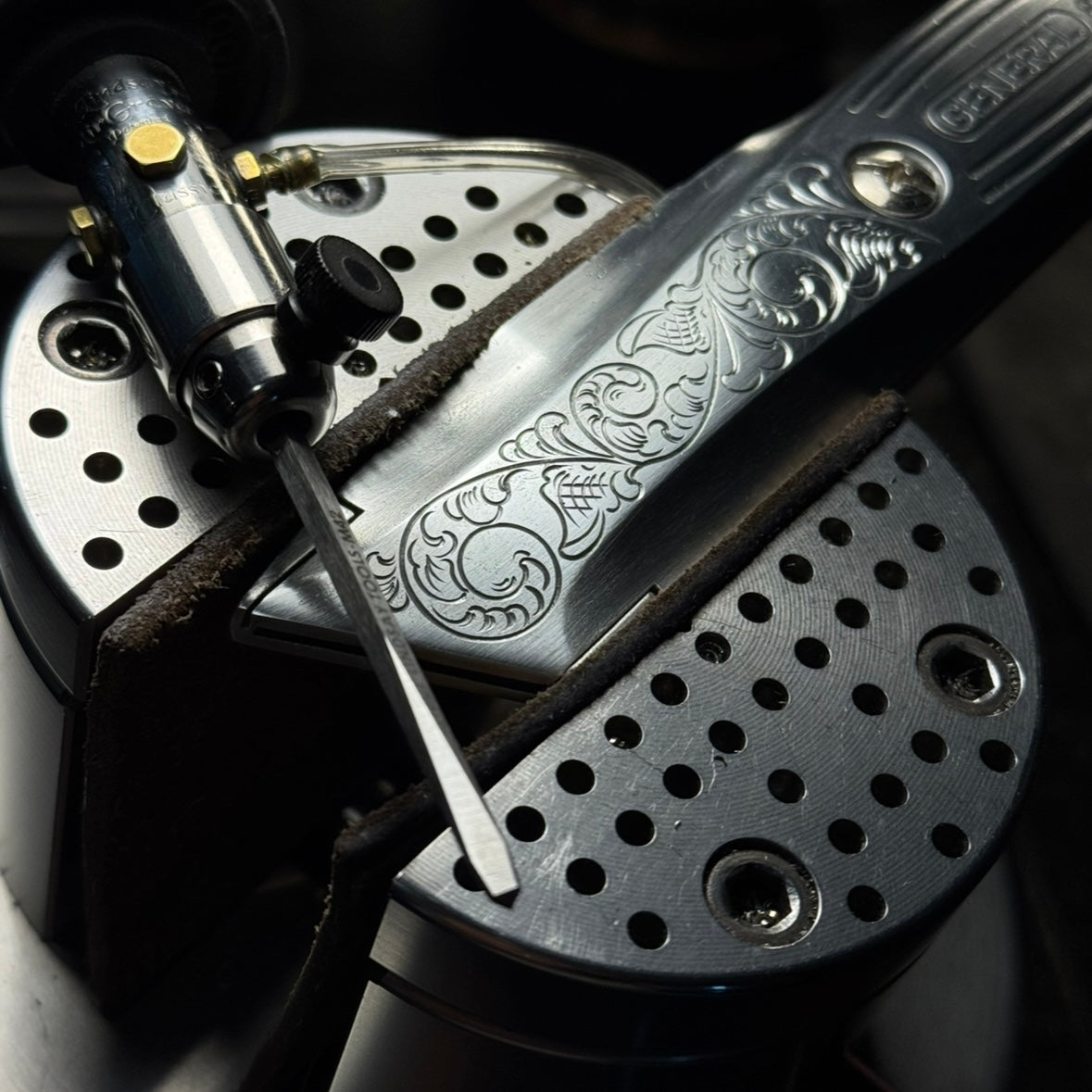 Hand Engraved General (retractable) Utility Knife