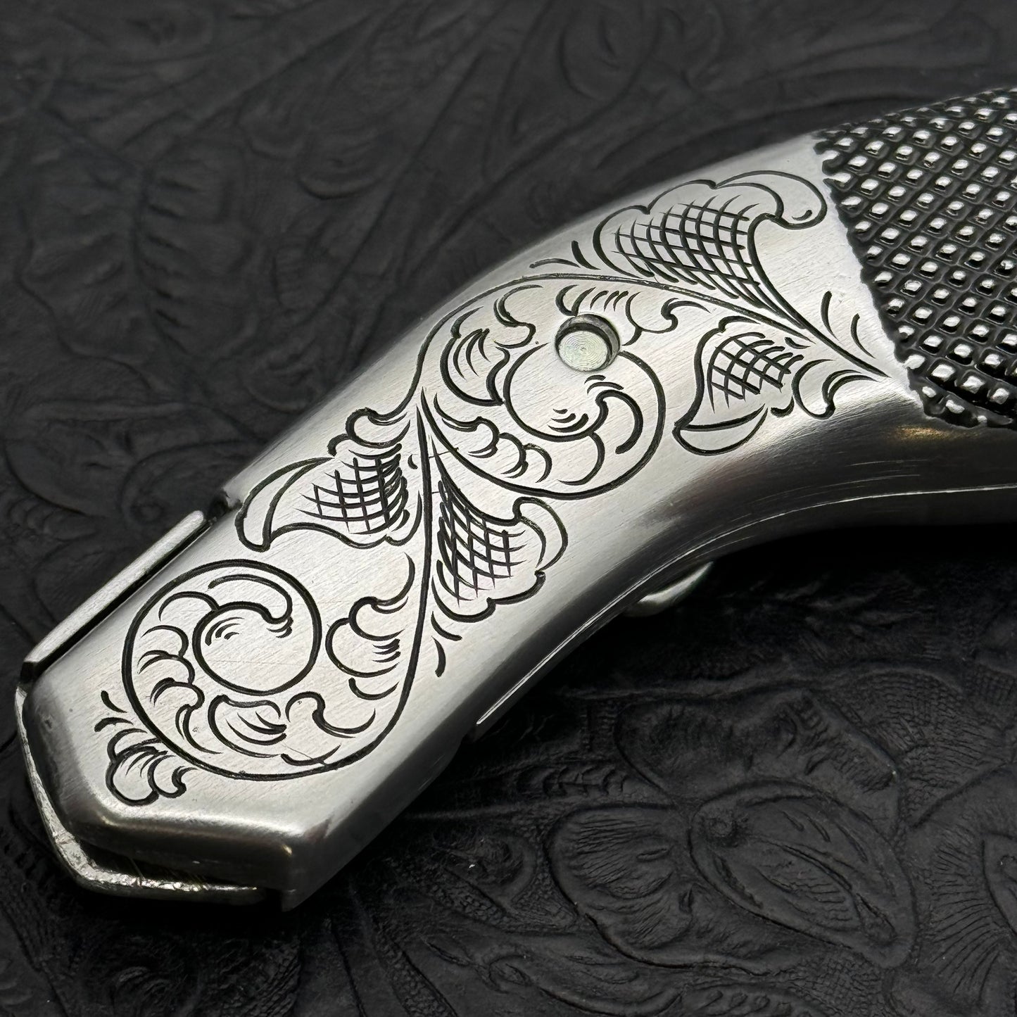 Hand Engraved Roberts Carpet Knife