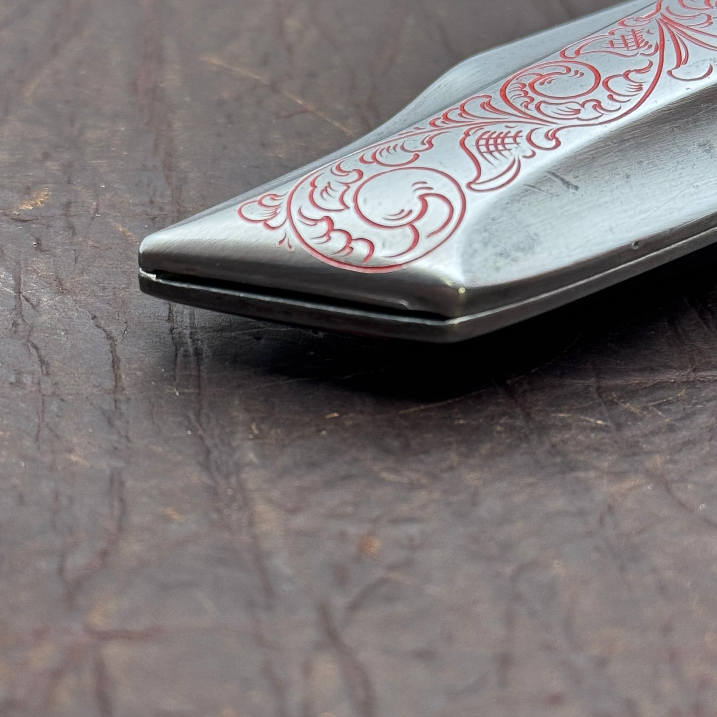 Hand Engraved Snap-On (retractable) Utility Knife